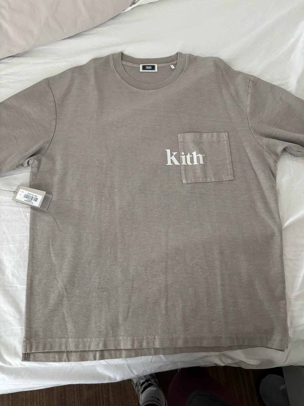 Kith Quinn Men's Pocket Logo T-Shirt in pyrite